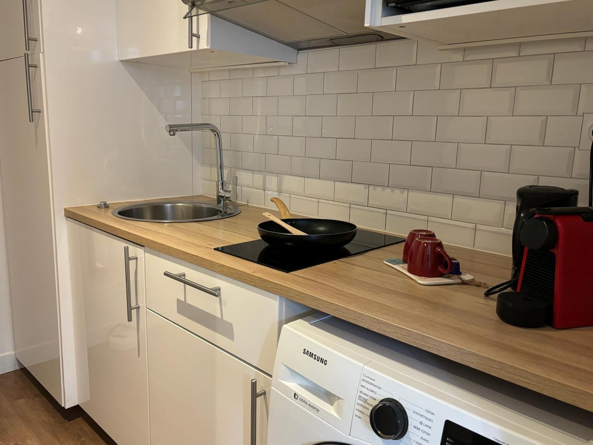 Clichy Studio Getaway - C70 Париж Екстериор снимка