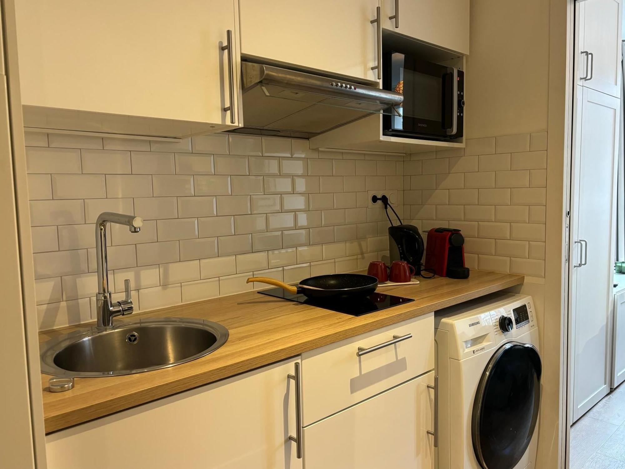 Clichy Studio Getaway - C70 Париж Екстериор снимка