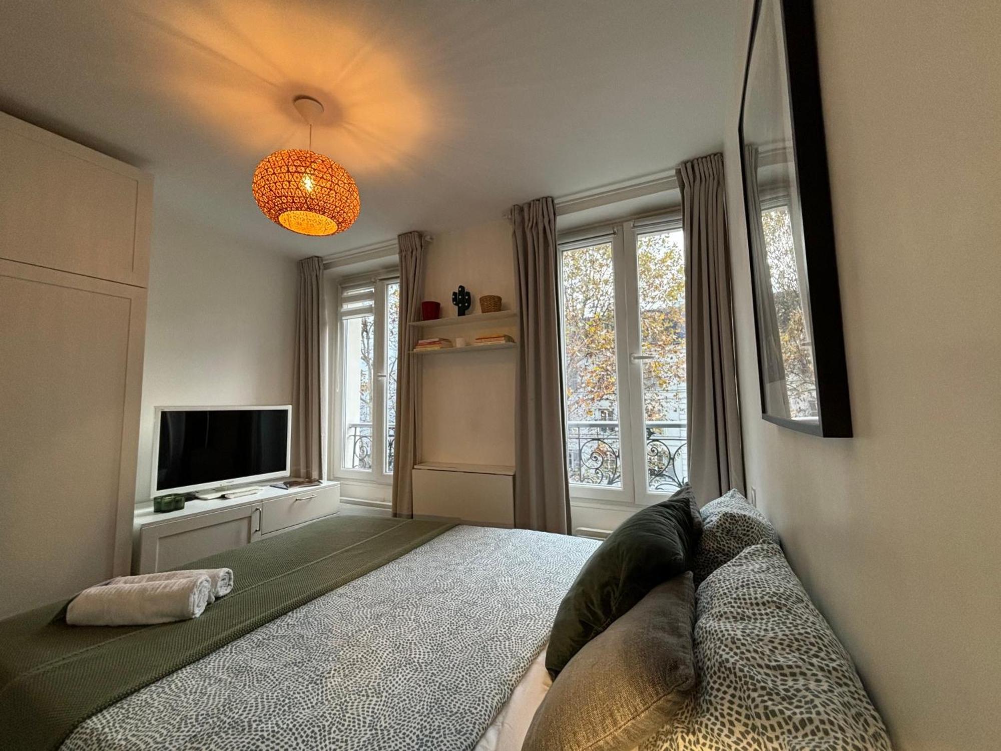 Clichy Studio Getaway - C70 Париж Екстериор снимка